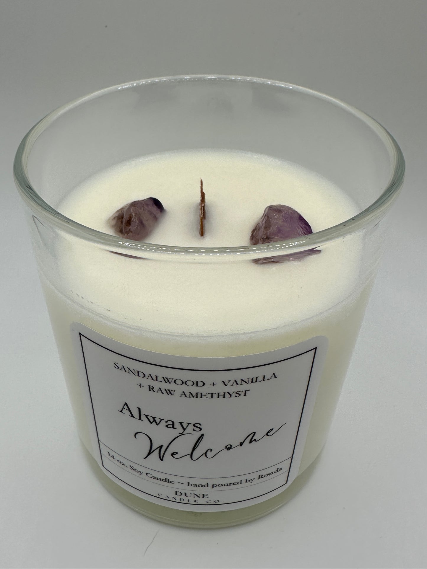 always welcome 14oz sandalwood